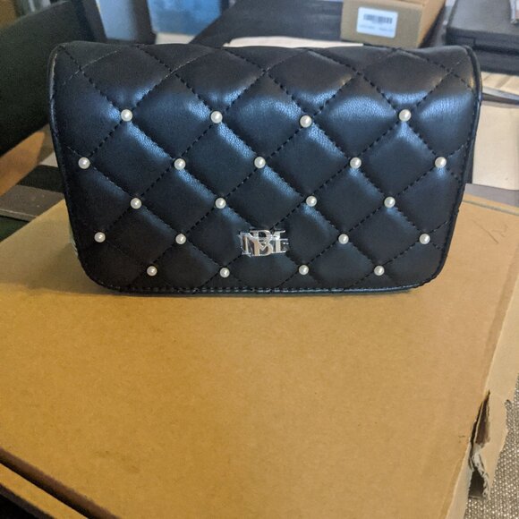 Badgley Mischka - Picture 1 of 8